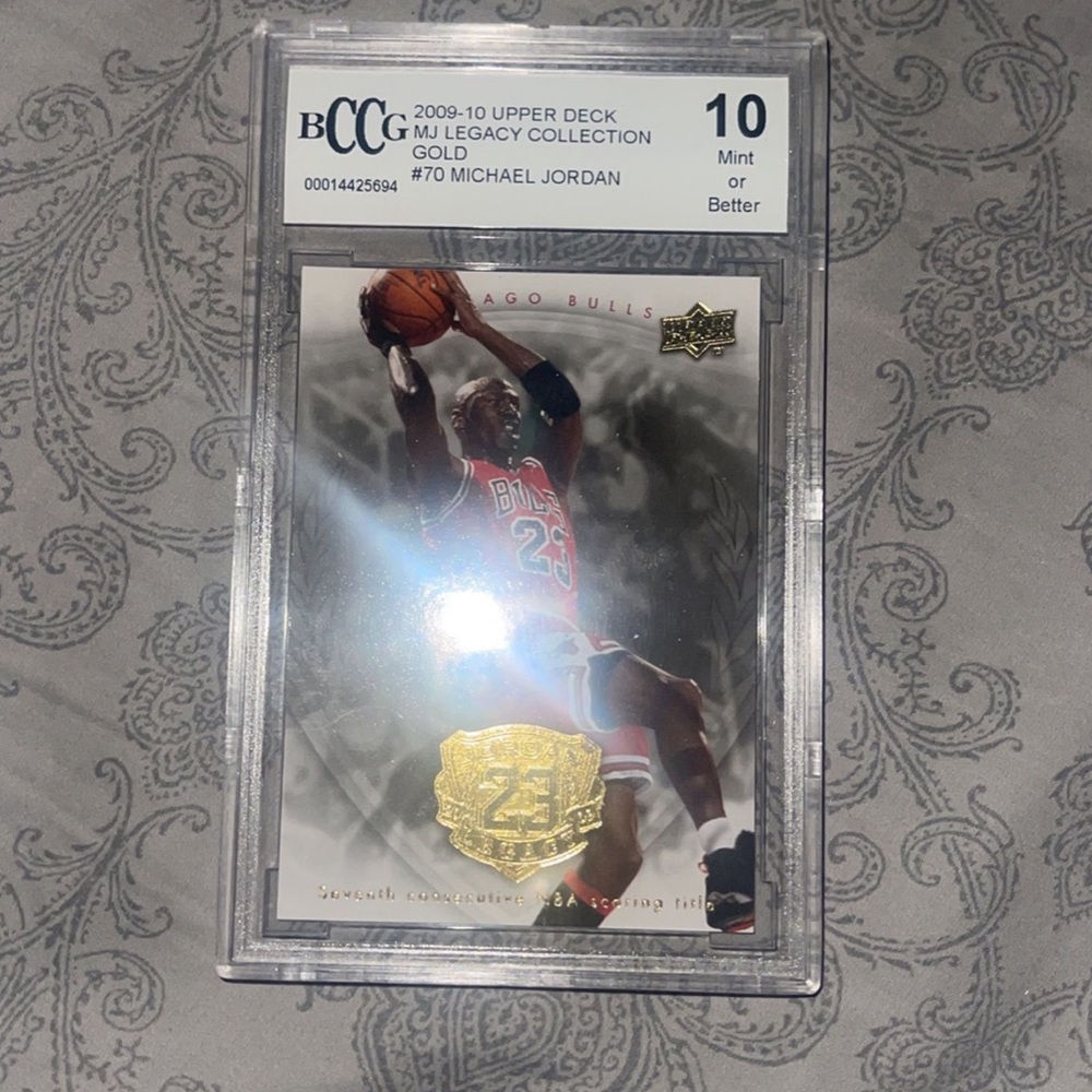 Micheal Jordan graded 10 basketball card.